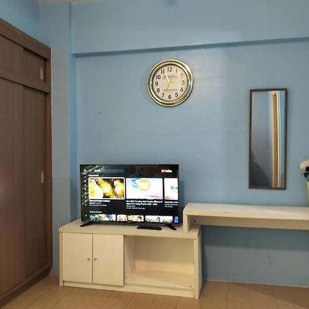 Henry'S Newport Condotel Pasay Extérieur photo