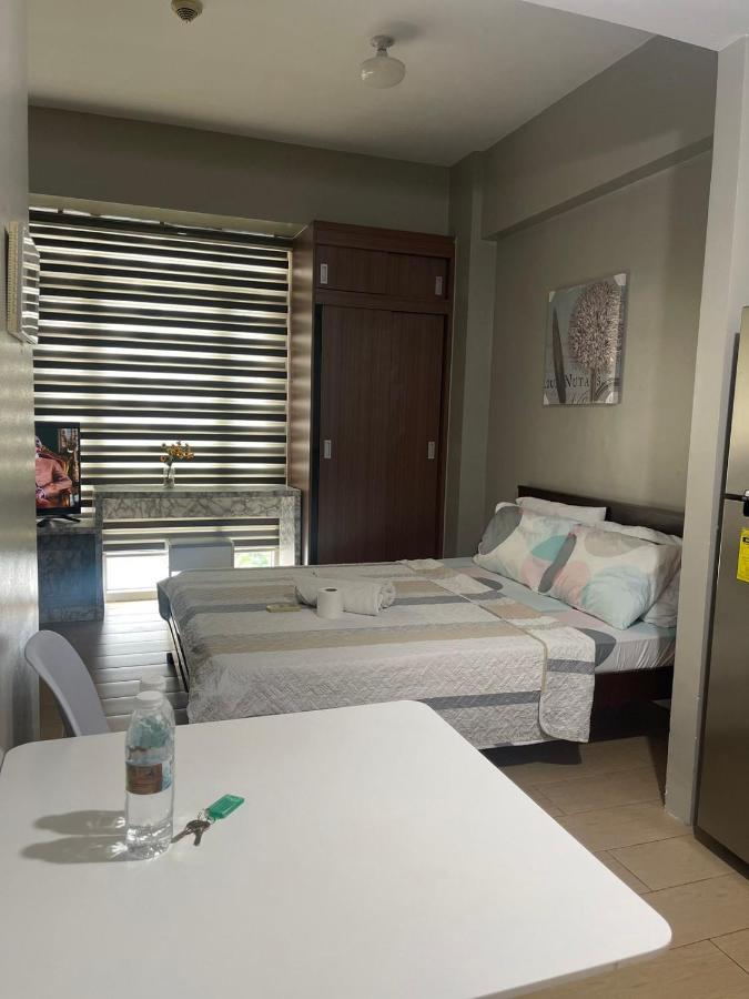 Henry'S Newport Condotel Pasay Extérieur photo
