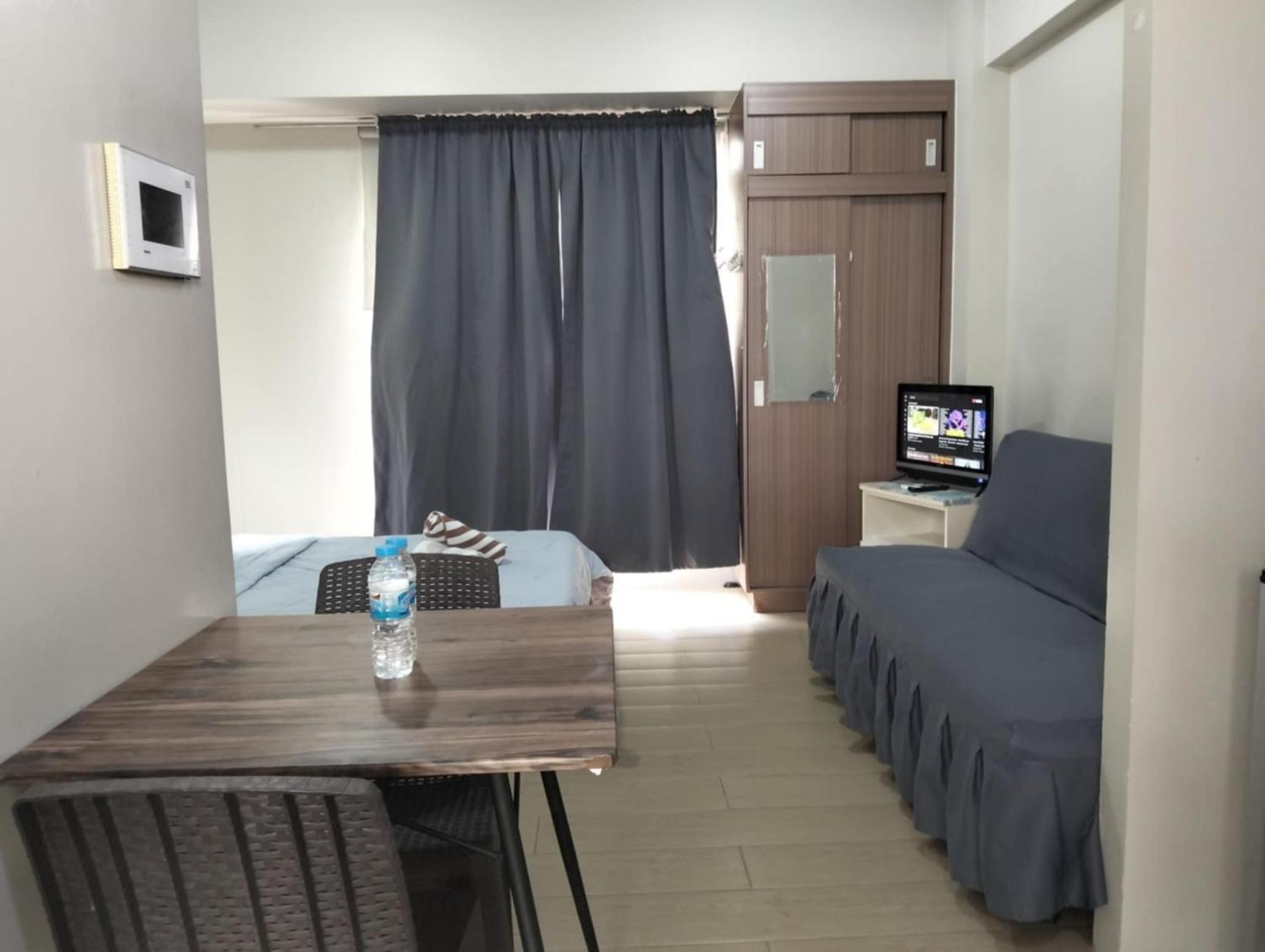 Henry'S Newport Condotel Pasay Extérieur photo