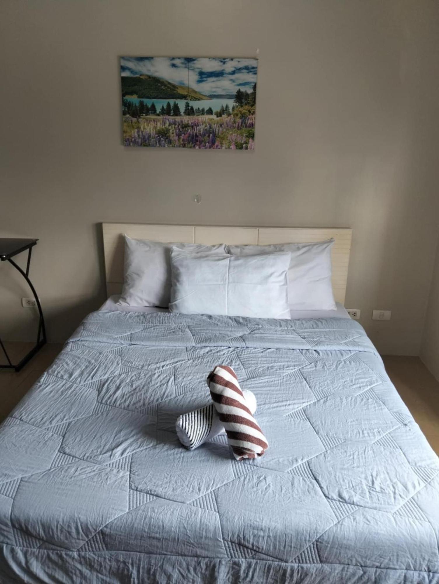 Henry'S Newport Condotel Pasay Extérieur photo
